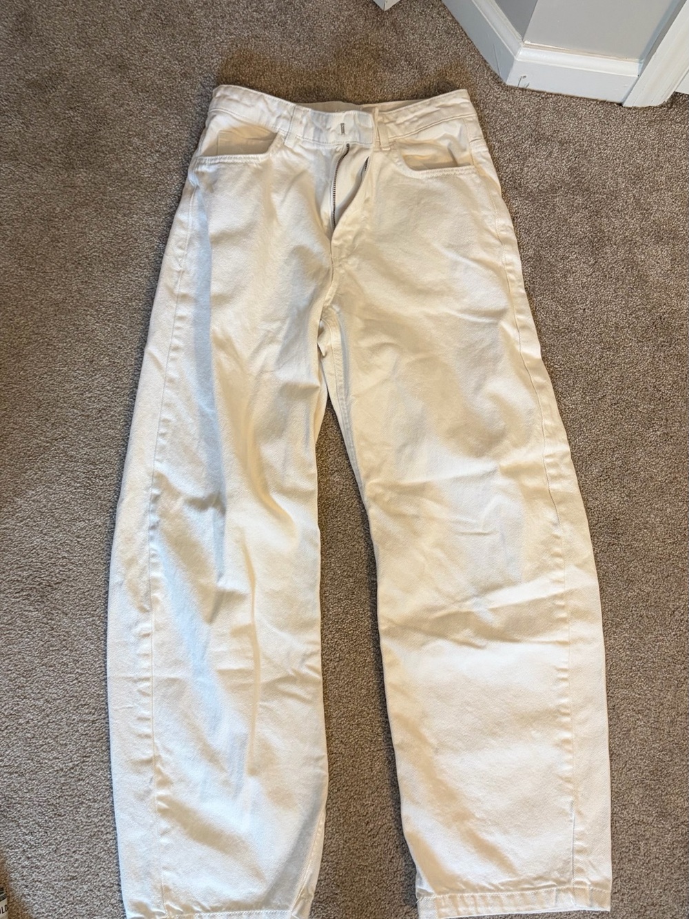 Zara barrel leg white jeans